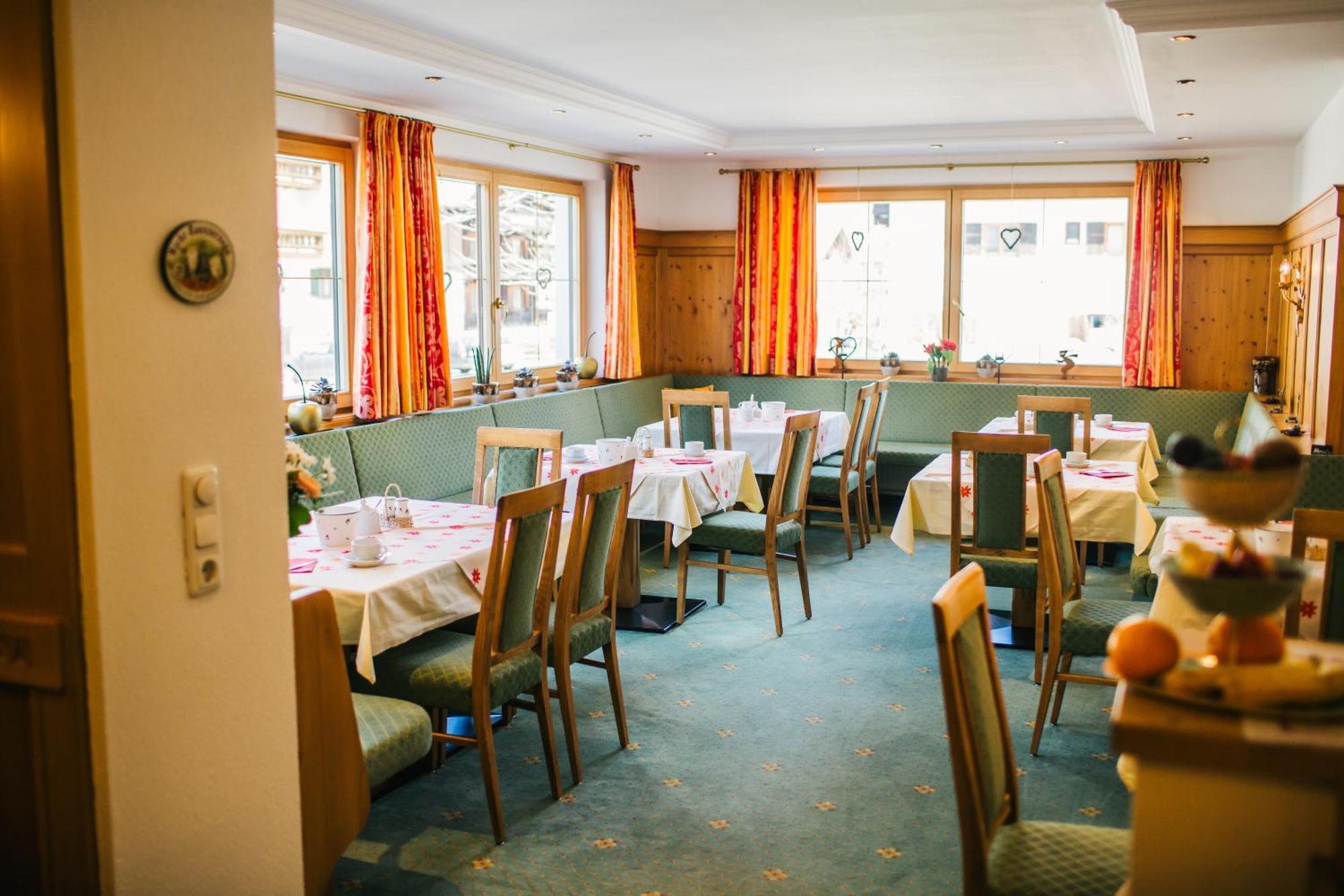 Hotel Dr Otto Murr B&B Sankt Anton am Arlberg Dış mekan fotoğraf