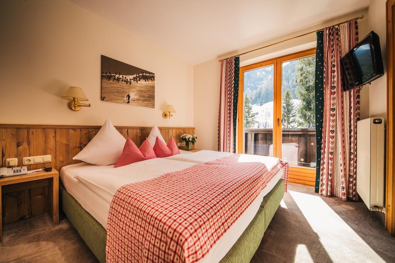 Hotel Dr Otto Murr B&B Sankt Anton am Arlberg Dış mekan fotoğraf
